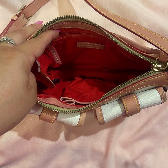 Dooney and Bourke shoulder purse - Picture 10 of 10